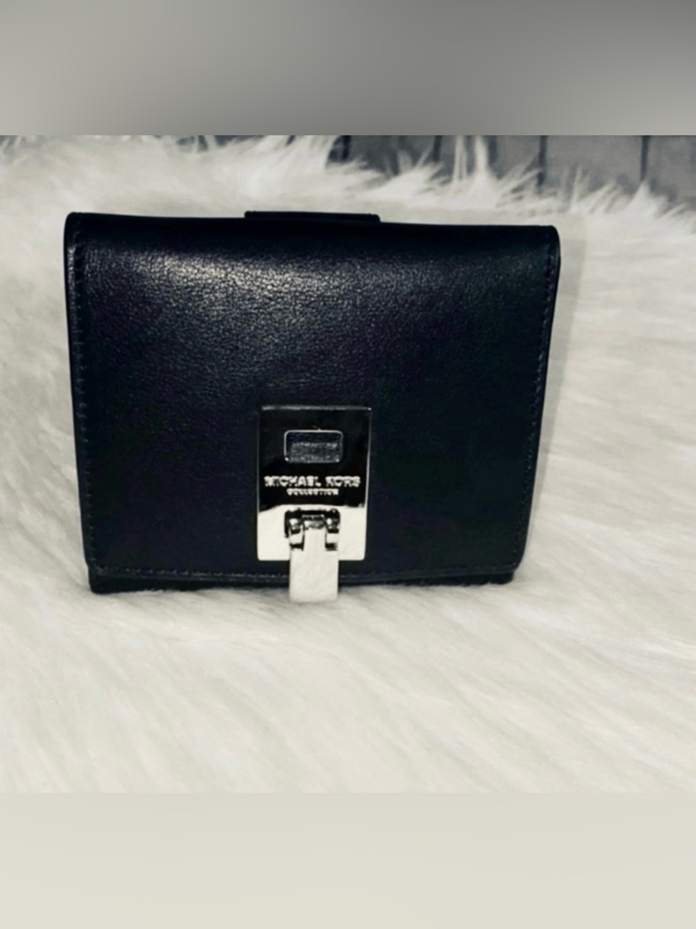Michael Kors Collection MIRANDA Flap Wallet